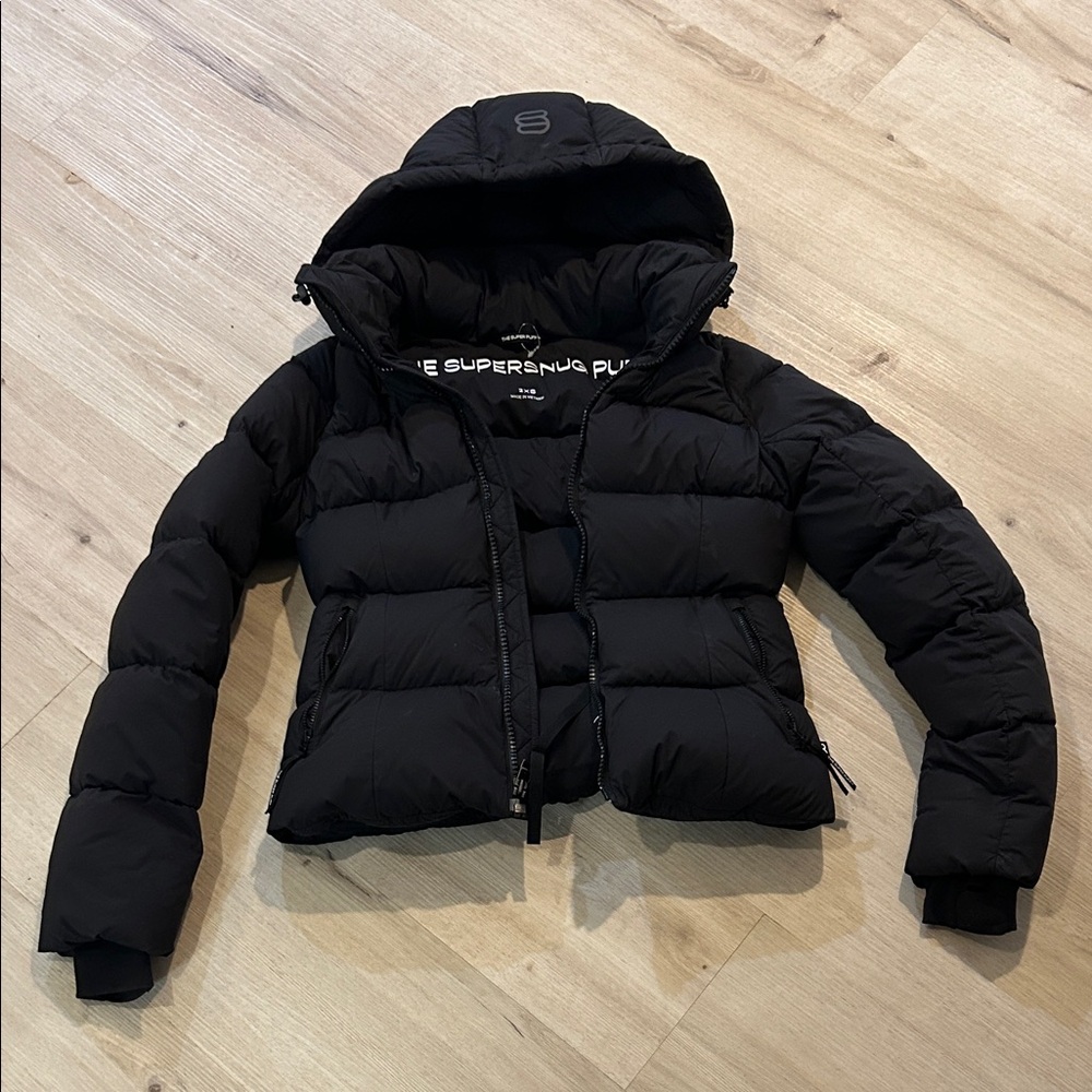Aritzia super puff jacket shorty in black - Picture 1 of 8
